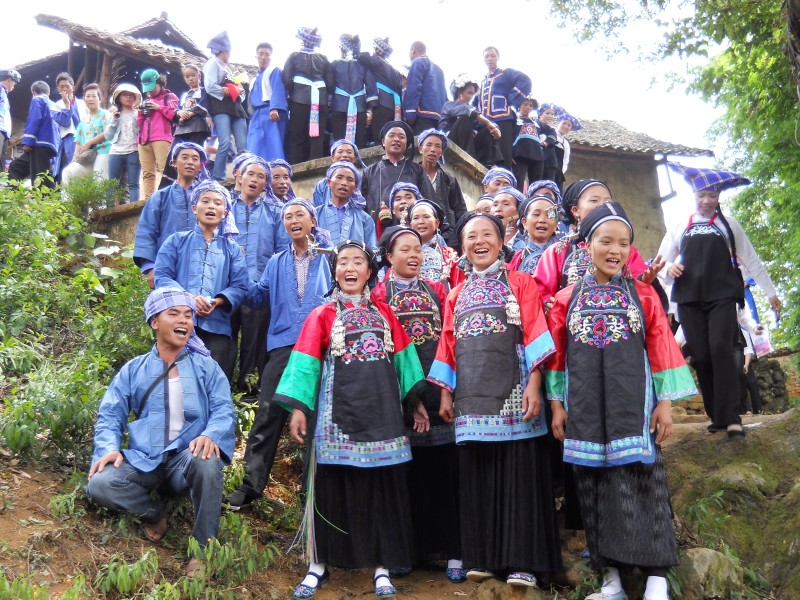 布依族苗族,六月六